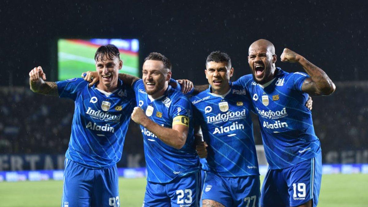 Momen perayaan selebrasi gol para penggawa Persib Bandung pada gelaran Liga 1 2023/2024.