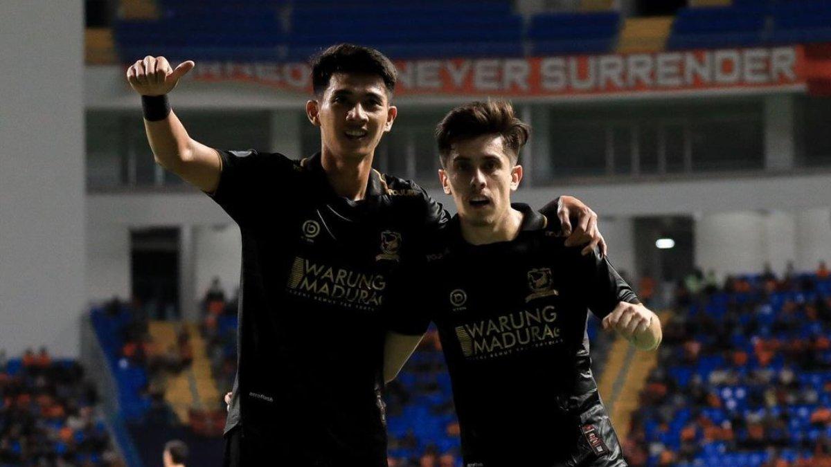 Aksi selebrasi para pemain Madura United saat melawan Borneo FC di Championship Series Liga 1 2023, Minggu, 19 Mei 2024.