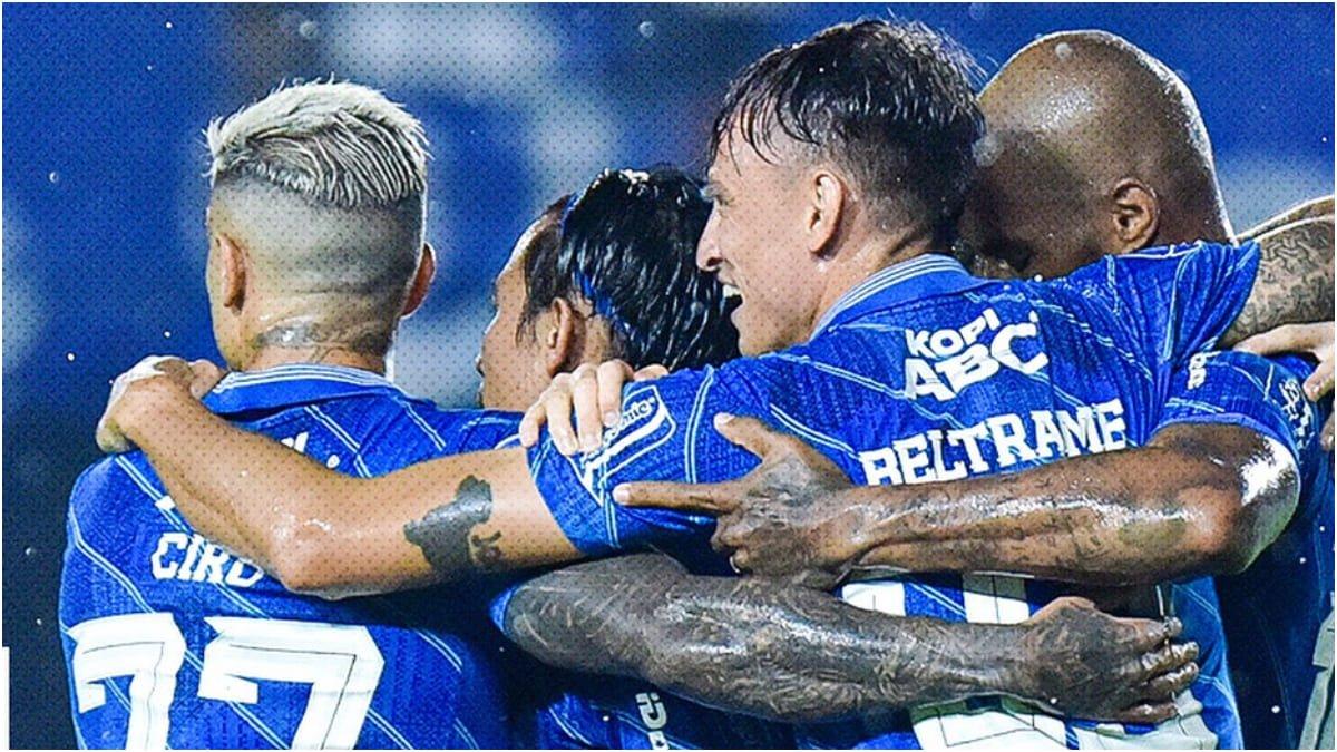 Selebrasi gol skuad Persib Bandung di gelaran Liga 1 2023/2024.