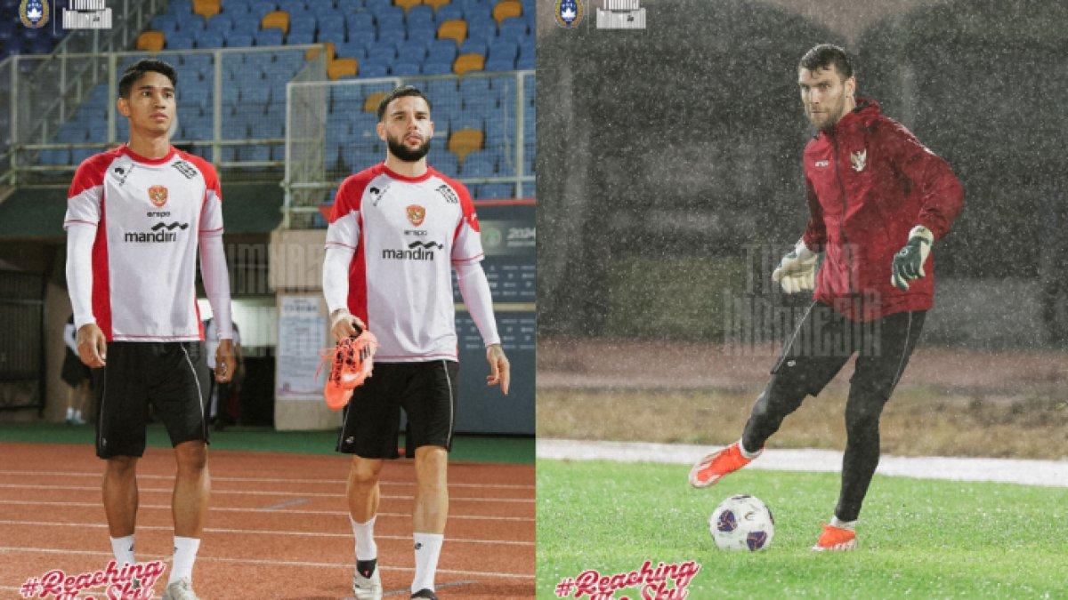 Kolase foto cuplikan sesi latihan Timnas Indonesia di China yang sempat diguyur hujan, Senin (14/10).
