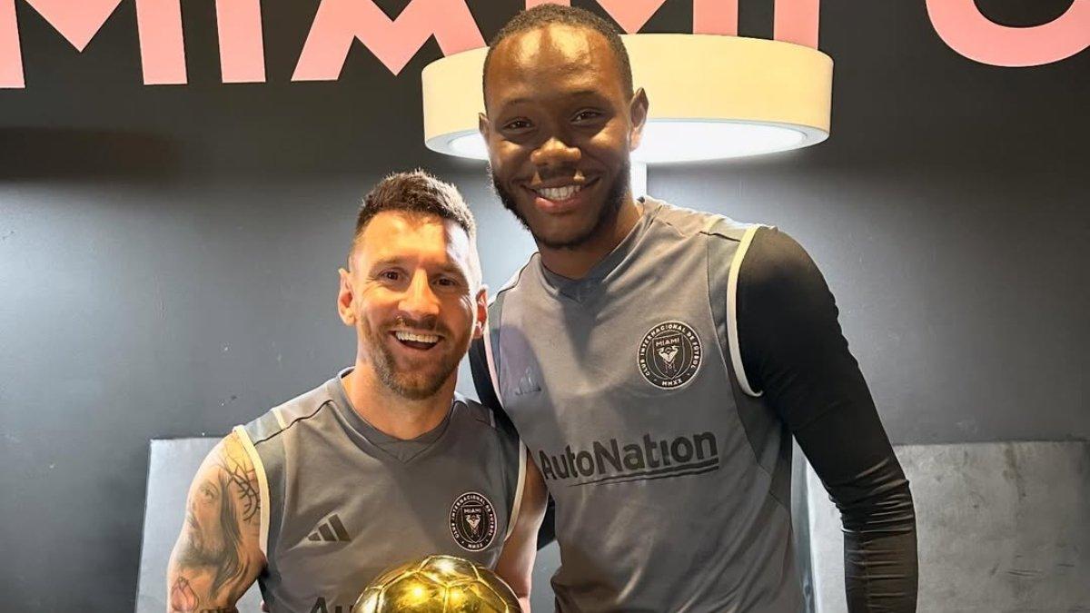 PROFIL PEMAIN - Sosok Shanyder Borgelin (Kanan) berfoto dengan Lionel Messi (Kiri) saat mengucapakan selamat meraih Balloon d'or ke delapan (4/11/2023). Eks rekan Messi di Inter Miami, Shanyder Borgelin resmi gabung Bhayangkara FC. Striker 1,96 meter ini siap tampil di Liga 1