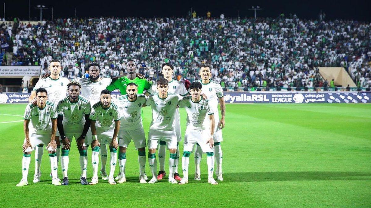 Skuad Al Ahli saat melawan Al Fateh dipekan ke-5 Liga Saudi 2023/2024