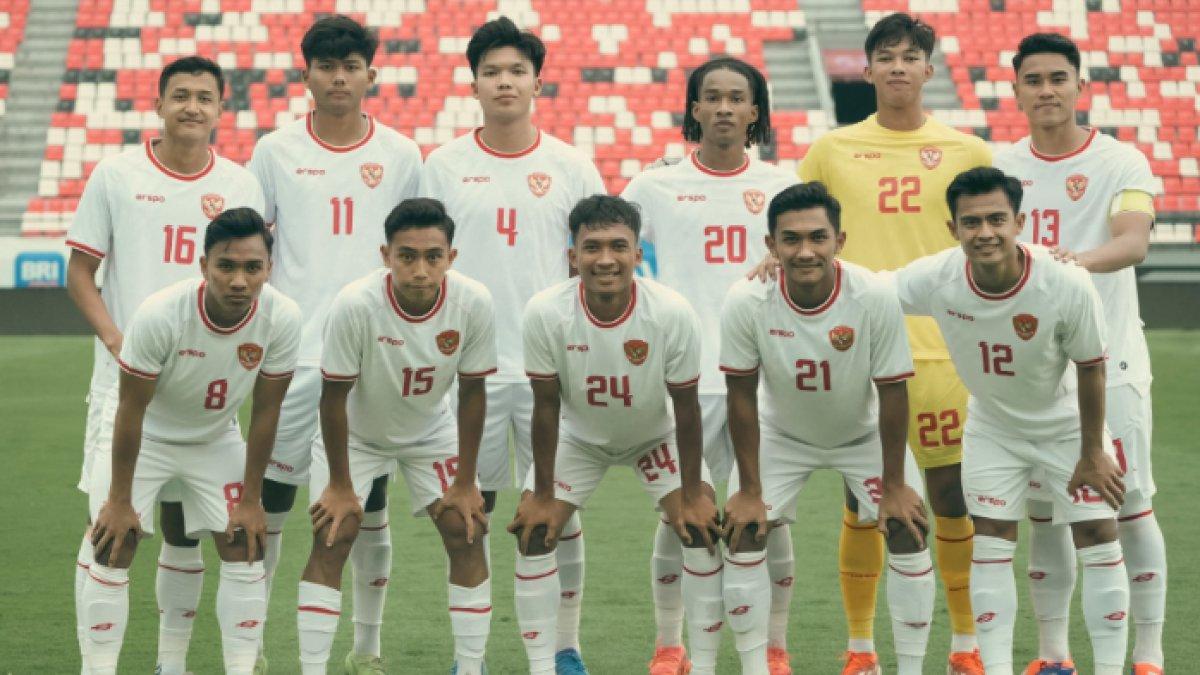 Potret skuad Timnas Indonesia yang akan dipakai di Piala AFF 2024 ketika menghadapi Bali United di laga uji coba.