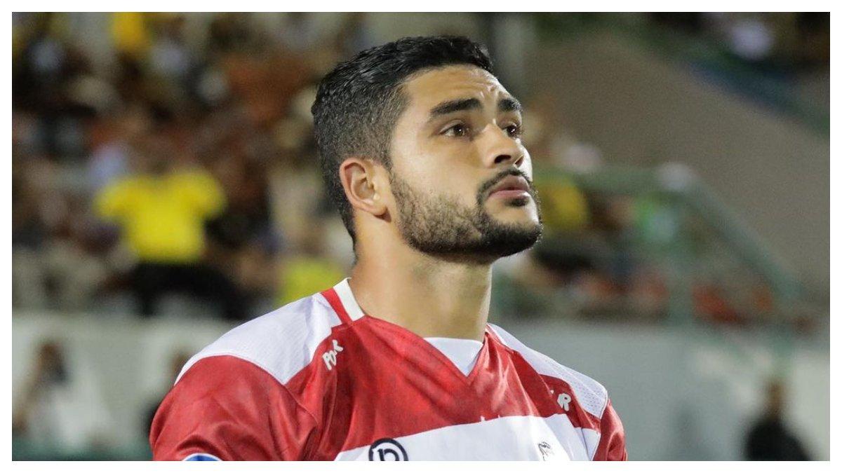 Striker Madura United, Junior Brandao. Terbaru, Junior Brandao berhasil memborong dua gol untuk Madura United ketika melawan Persija Jakarta pada pekan kedelapan, Liga 1 2023.