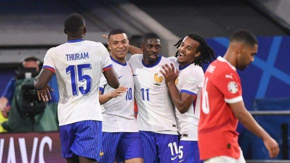 Selebrasi pemain Prancis setelah mencetak gol ke gawang Austria pada laga matchday 1 Grup D Euro 2024, Selasa (18/6/2024) dini hari WIB.