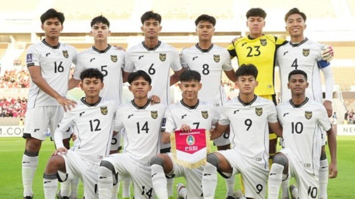 Prediksi Line-up Timnas Indonesia U-17 vs Zambia U-17: Talenta Muda PSM Jadi Tumpuan di Lini Serang Prediksi Line-up Timnas Indonesia U-17 vs Zambia U-17: Talenta Muda PSM Jadi Tumpuan di Lini Serang
