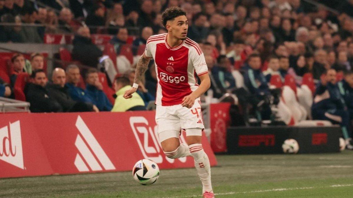 Sosok Tristan Gooijer fullback calon naturalisasi Timnas Indonesia milik Ajax Amsterdam.