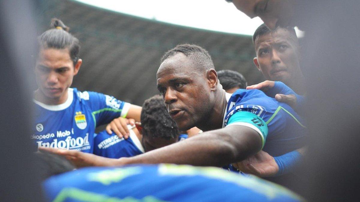 Bek naturalisasi Persib Bandung Victor Igbonefo pada gelaran Liga 1 2022/2023.