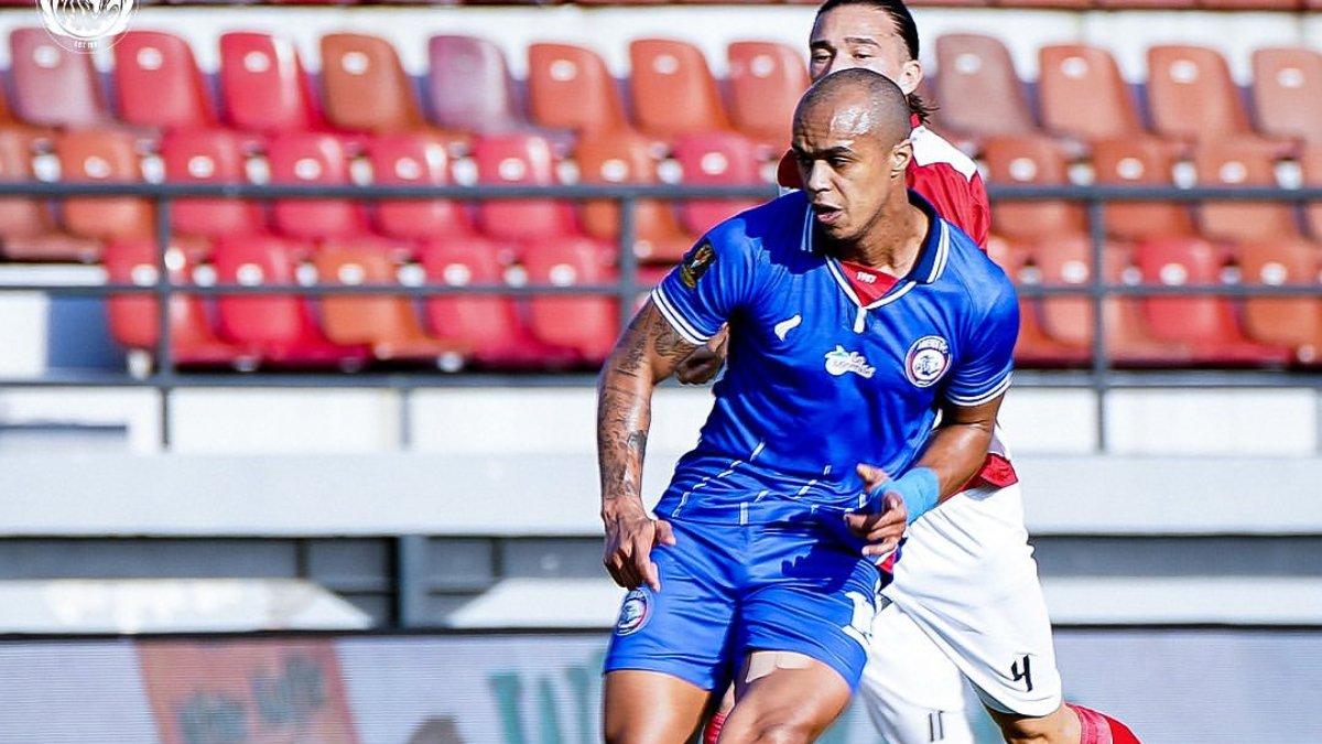 Potret sosok gelandang serang Arema FC asal Brasil, Wilian Marcilio ketika bertanding melawan Madura United di Piala Presiden 2024, Jumat 26 Juli 2024.