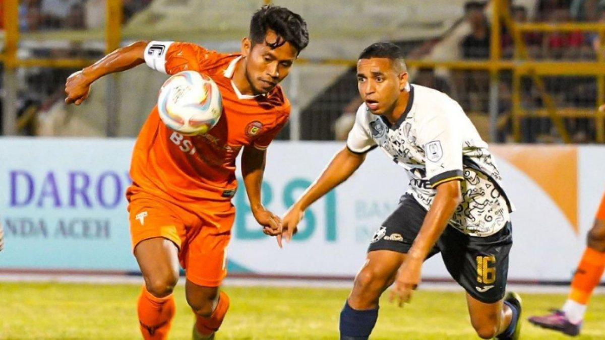 Winger Andik Vermansyah saat menjalani lagai debut bersama Persiraja Banda Aceh melawan mantan tim Selangor FC di Stadion Harapan Bangsa, Minggu (27/8/2023).
