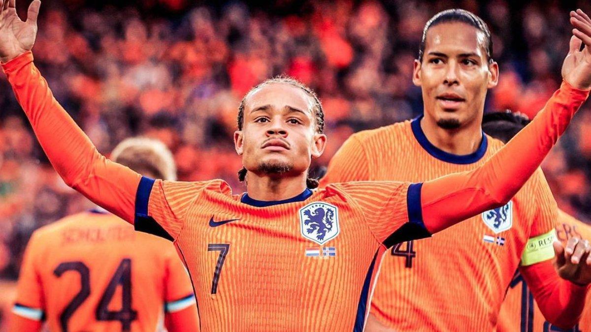 Potret winger Belanda milik Paris Saint-Germain, Xavi Simons.