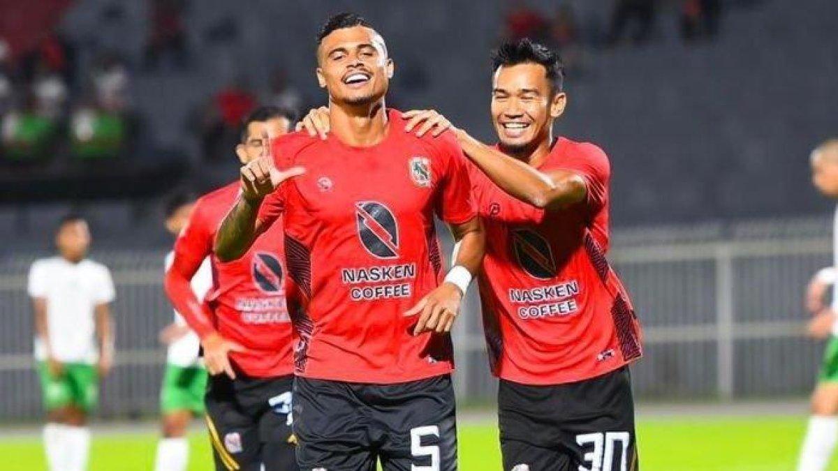 Yan Victor, Bek Asal Brasil yang kabarnya bakal gabung Persebaya Surabaya.