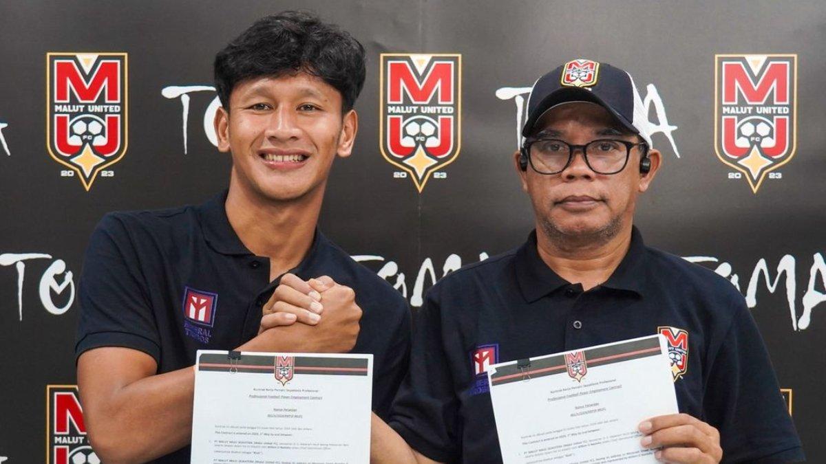 POTRET - Sosok eks striker Persikabo 1973, yakni Yandi Sofyan telah resmi bergabung ke Malut United untuk gelaran Liga 1 2024 mendatang, Selasa, 11 Juni 2024.