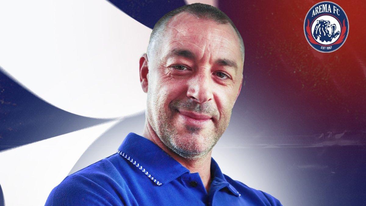PROFIL PELATIH - Potret Ze Gomes pelatih Arema FC. Pekan ke 26 Arema FC menang saat menghadapi Persija Jakarta, namun mendapatkan desakan dari suporter untuk mendepat sang pelatih dari kursi kepelatihan, Senin (10/3/2025)