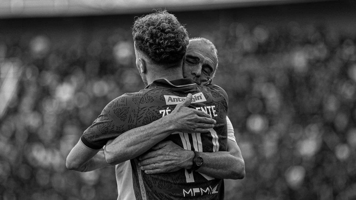 Potret gelandang Persebaya Surabaya, Ze Valente dengan sang ayah yang merupakan pelatih Arema FC, Fernando Valente.