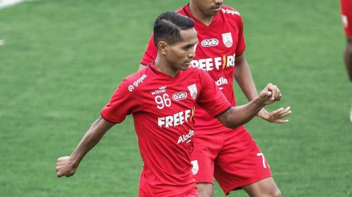 Abduh Lestaluh saat melakoni sesi latihan bersama Persis Solo.
