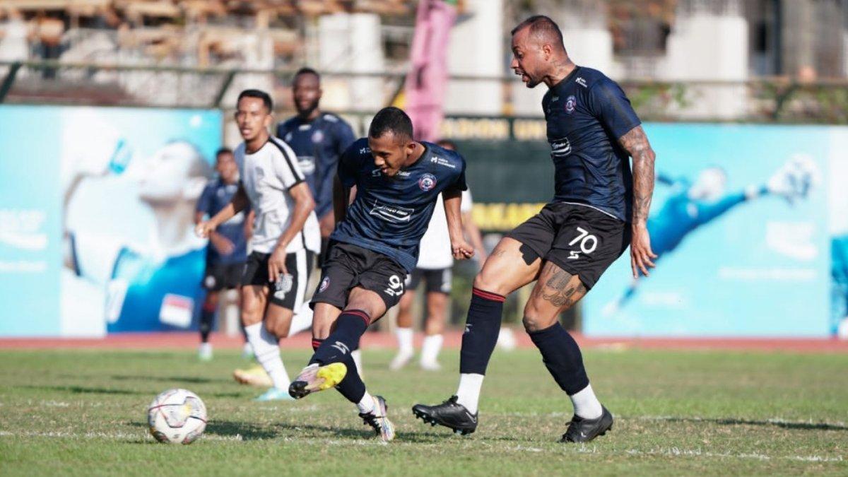 Cuplikan pertandingan antara Arema FC vs RANS Nusantara FC, Minggu 25 Juni 2023.