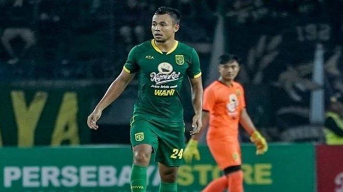 Arif Satria saat bermain bersama Persebaya di ajang Liga 1 Indonesia