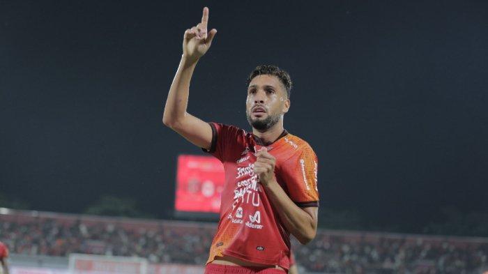Penggawa Bali United, Willian Pacheco, berhasil mencetak gol kemenangan Serdadu Tridatu kala menjamu Persija Jakarta di laga perdana Liga 1 2022 di Stadion I Wayan Dipta, Bali, Sabtu (23/7/2022).