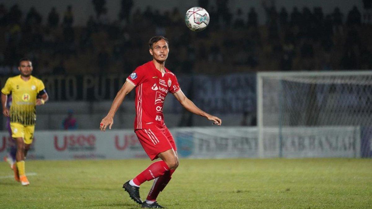 Rezaldi Hehanusa saat membela Persija Jakarta.