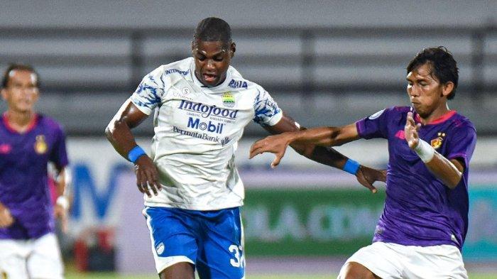 Aksi Bruno Cantanhede ketika berseragam Persib Bandung.