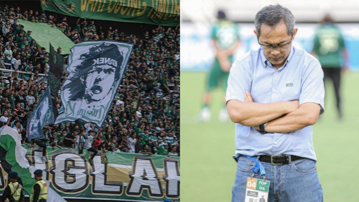 Bonek Mania (kiri) dan pelatih Persebaya Surabaya Aji Santoso (kanan).