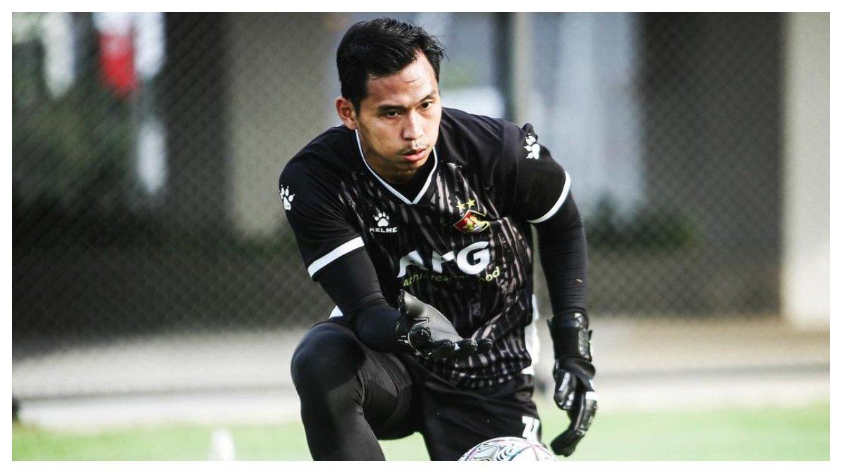 Profil Dikri Yusron Afafa, kiper Persik Kediri yang berhasil sumbangkan assist menuju kemenangan pada Liga 1 2023/2024.
