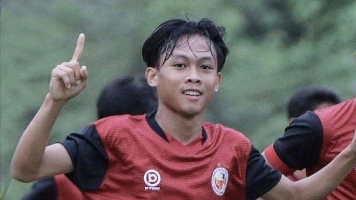 PROFIL PEMAIN - Pemain tim Semen Padang FC, Firman Juliansyah.