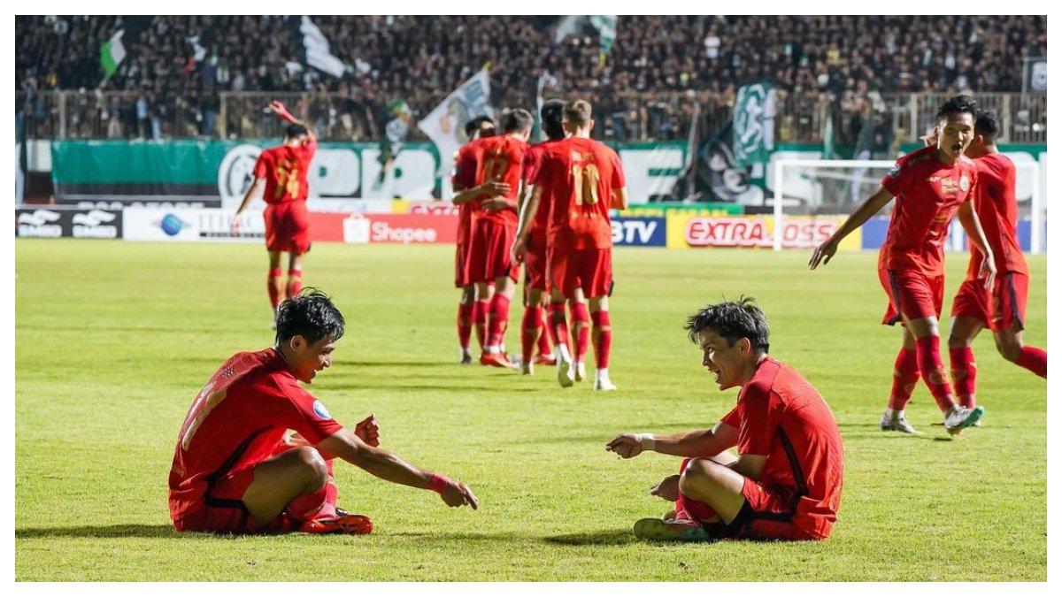 Firza Andika dan Ryo Matsumura tampilkan selebrasi bermain kartu usai mencetak gol untuk Persija Jakarta pada Liga 1 2023.