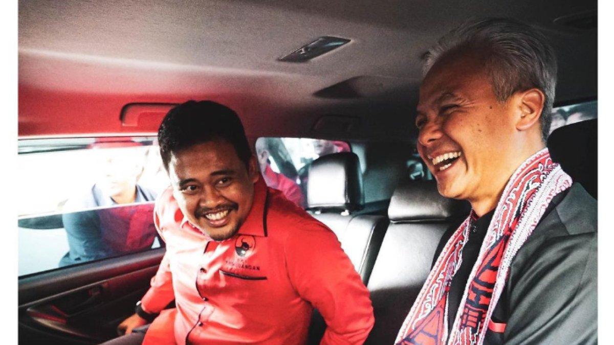 Momen ketika Ganjar Pranowo dijemput oleh Wali Kota Medan, Bobby Nasution di Bandara Kualanamu, Medan, Sumatera Utara, Minggu (11/6/2023).