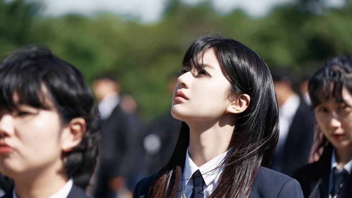 Aktris asal Korea Selatan, Go Yoon Jung dalam drama 'Moving'.