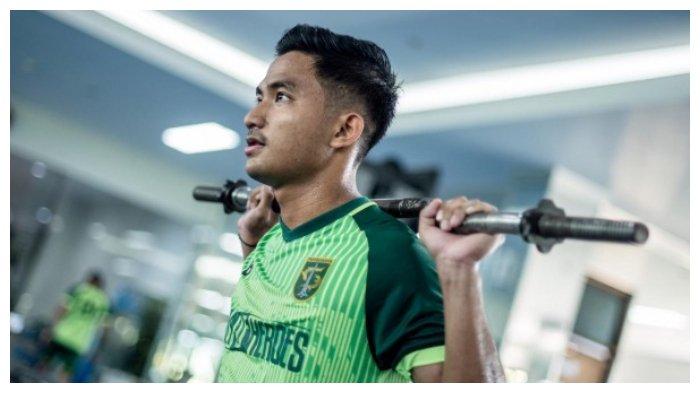 Hambali Tolib resmi berseragam Persebaya Surabaya, Rabu (22/1/2020)