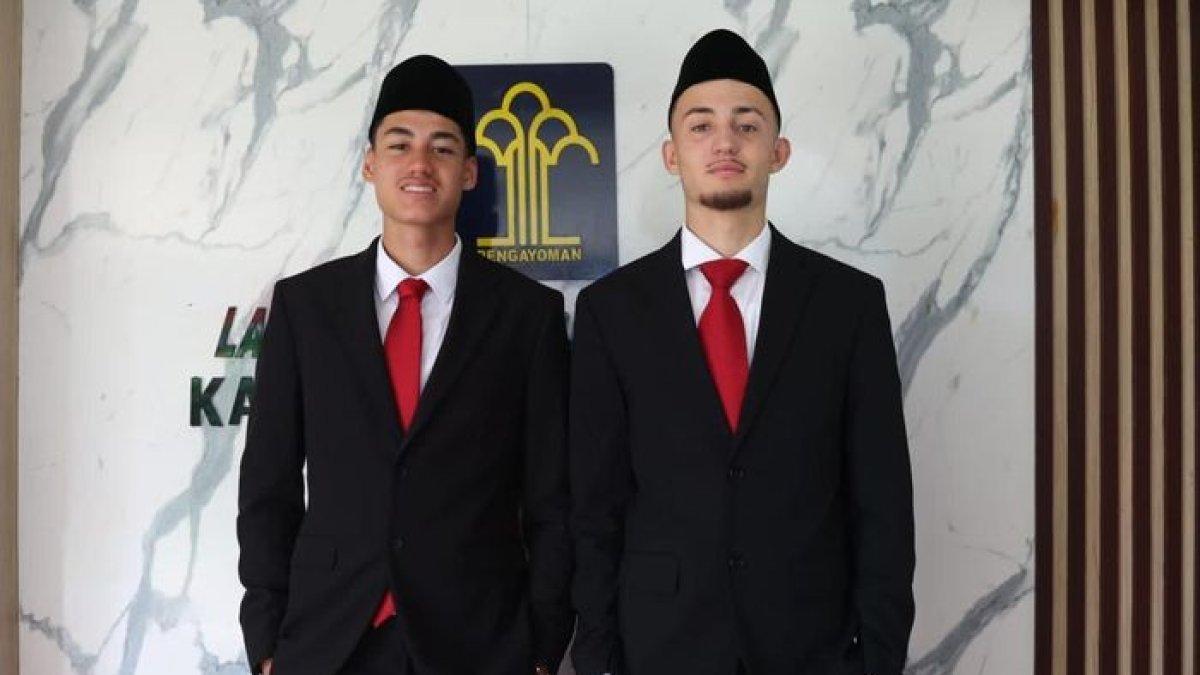 Ivar Jenner dan Rafael Struick dalam rangka pengambilan sumpah menjadi WNI.