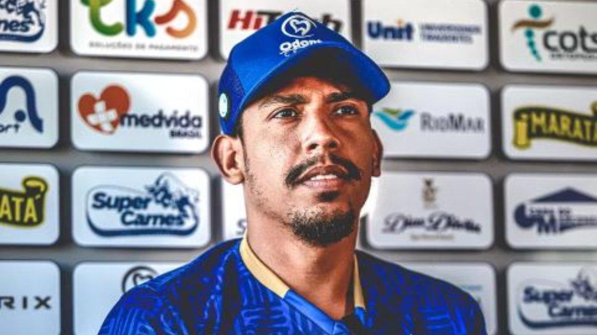 jonathan bocao biru