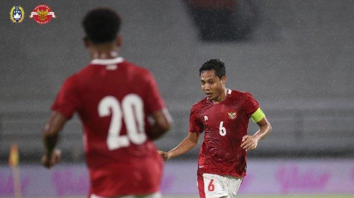 Kapten Timnas Indonesia, Evan Dimas saat bermain kontra Timor Leste di Stadion Kapten I Wayan Dipta, Bali pada Kamis (27/1/2022). (Instagram @pssi)