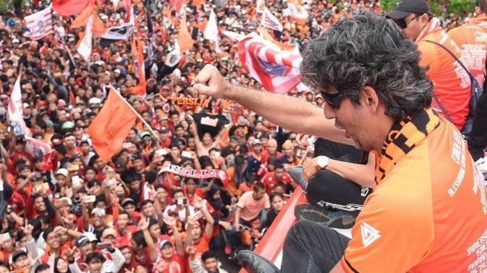 Pelatih Persija Jakarta Stefano Cugurra Teco saat konvoi