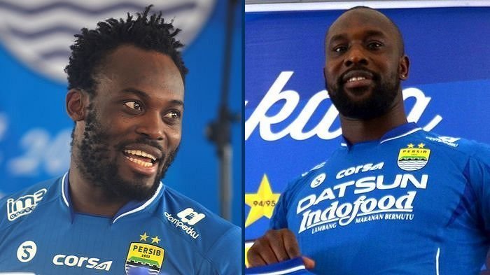 Michael Essien dan Carlton Cole berkostum Persib Bandung.