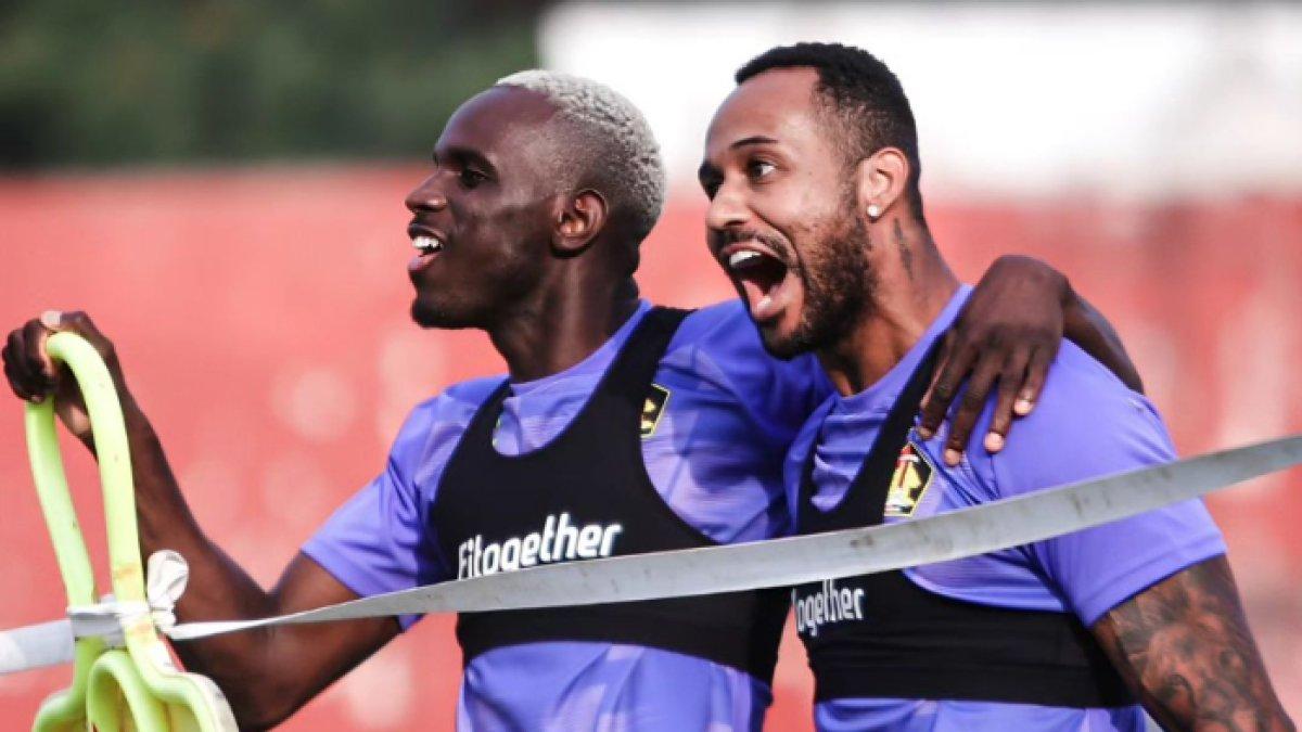 Flavio Silva (kiri) dan Pedro Paulo (kanan).