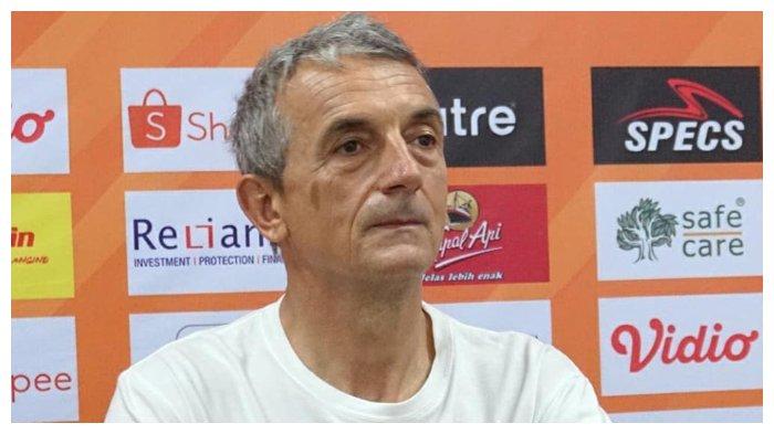 Pelatih Arema FC Milomir Seslija atau Milo