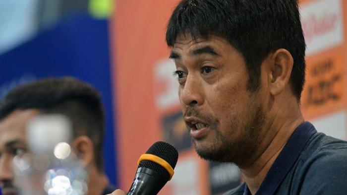 Pelatih Persela Lamongan, Nil Maizar.