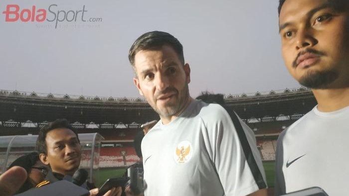 Pelatih timnas Indonesia, Simon McMenemy, di Stadion Utama Gelora Bung Karno (SUGBK), Minggu (8/9/2019).