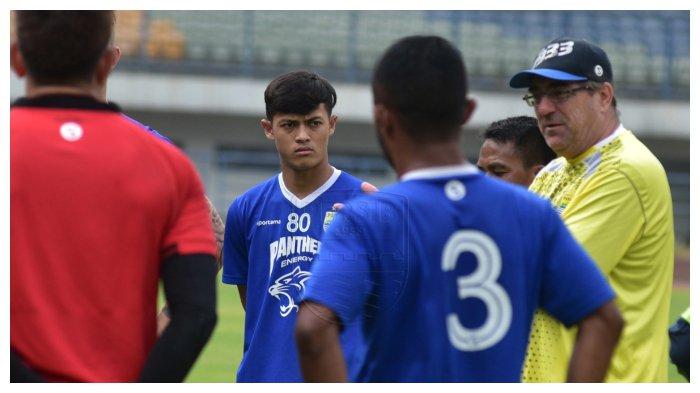 Pemain Baru Persib Bandung Alfeandra Dewangga