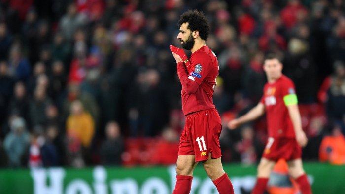 Ekspresi pemain Liverpool, Mohamed Salah seusai laga kontra Atletico Madrid dalam leg kedua babak 16 besar Liga Champions di Stadion Anfield, Rabu (11/3/2020). Liverpool mengalami kekalahan 2-3 dari Atletico Madrid.