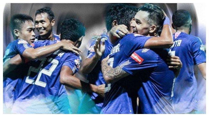 Pemain PSIS Semarang, Silvio Escobar bersama rekan-rekannya