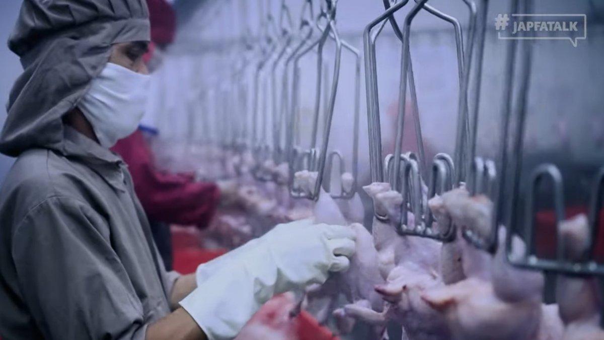 Proses pembuatan nugget di Pabrik So Good Food Cikupa di Tangerang.