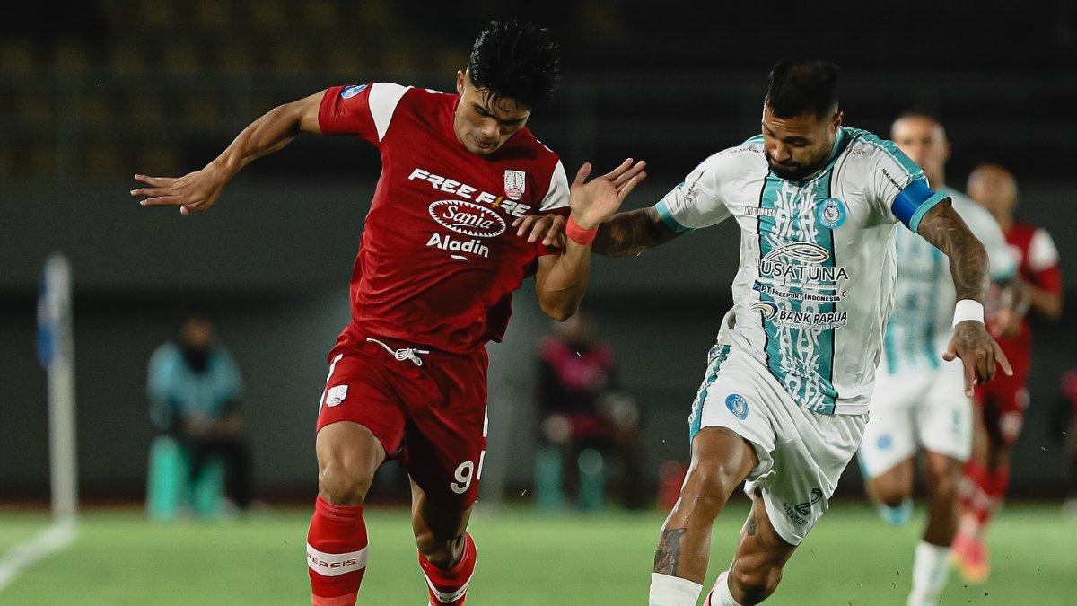 Cuplikan pertandingan Persis Solo vs PSBS Biak dalam lanjutan pekan ke-15 Liga 1 2024/2025 di Stadion Manahan, Solo, Jawa Tengah pada Senin (16/12/2024).