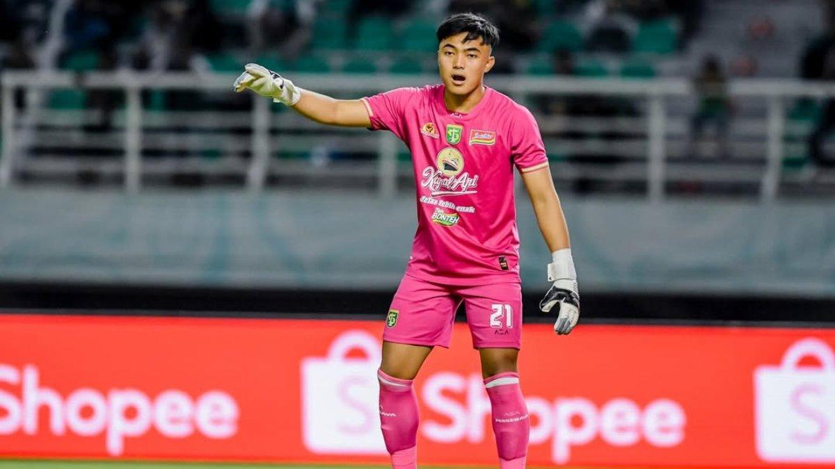 Potret Ernando Ari saat berseragam Persebaya Surabaya, diakses pada Kamis (30/1/2025). Terkini,