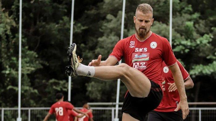 Mario Maslac ketika berlatih bersama PSS Sleman. PSS Sleman dipastikan depak Mario Maslac.