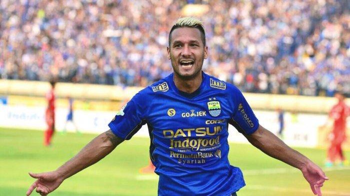 Mantan pemain Persib Bandung, Raphael Maitimo
