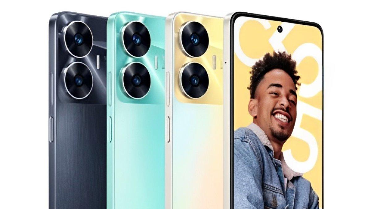 Realme C55 tampil dengan 6 pilihan warna: Rainforest, Rainy Night, Sunflower, Hijau, Hitam, dan Oranye.